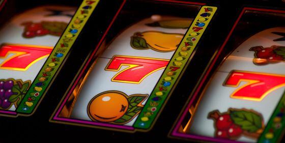 gambling casino betting lucky seven