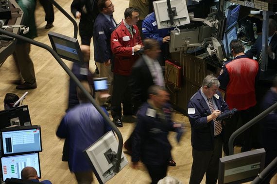 Traders on the floor of the New York Stock Exchange (Shutterstock)
