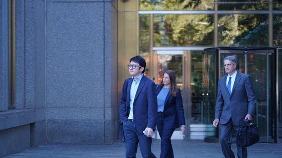 Can Sun, former FTX general counsel, leaves a New York courthouse after testifying against Sam Bankman-Fried on Oct. 19, 2023. (Nik De/CoinDesk)