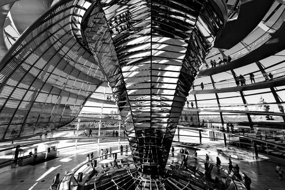 Inside the Bundestag, Germany's federal parliament. (Ricardo Gomez Angel/Unsplash)