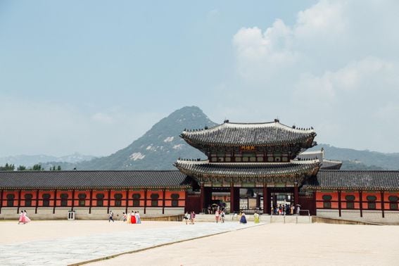 Gyeongbokg palace in Seoul (Chan Young Lee/Unsplash)