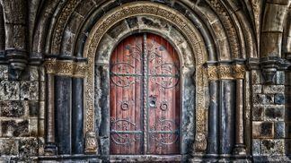 16:9 Portal, door, entrance (Tama66/Pixabay)