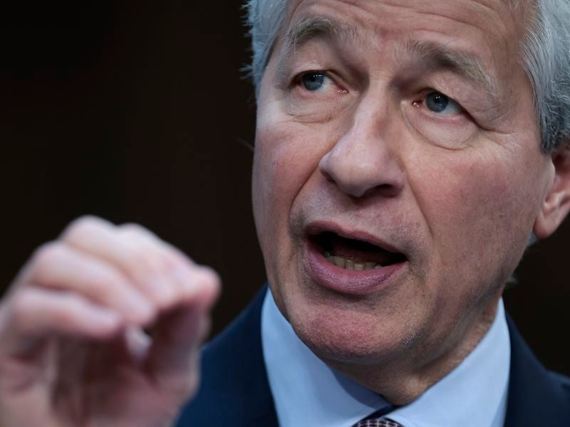 Jamie Dimon Defends Right to Buy Bitcoin Even Though He Never Will