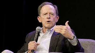 Former Republican Sec. Patrick Toomey says he doesn't think the current Senate is able to pass crypto legislation. (Suzanne Cordeiro/Shutterstock/CoinDesk)