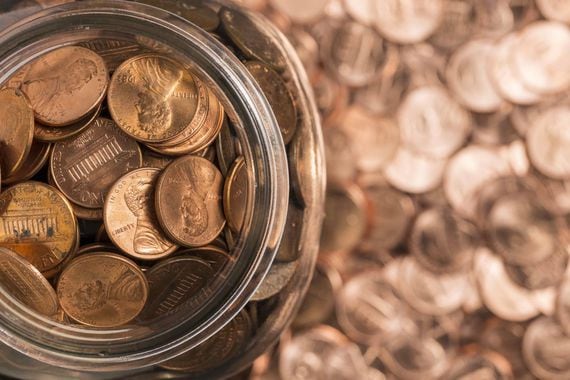 Jar of pennies (John Brueske/Shutterstock)