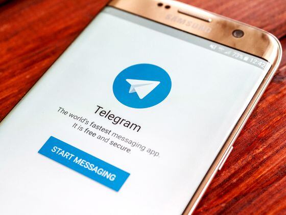 CDCROP: Telegram app on smartphone (Shutterstock)