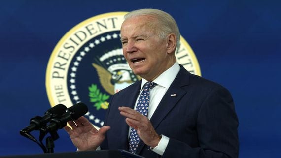 Biden to Release 50M Barrels of US Oil to Lower Gas Prices