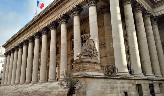 the-bourse-with-french-flag-marais-district-paris-france