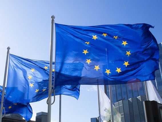 CDCROP: European Union Flag, Europe (Unsplash)