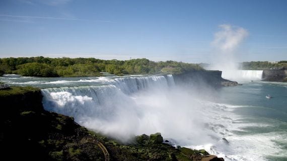 Residents Grapple With Crypto Mining Explosion in Niagara Falls