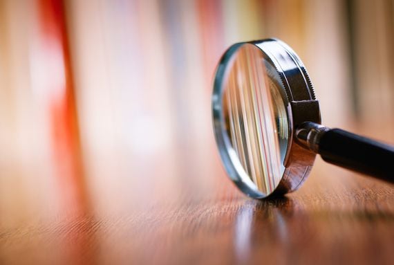 magnifying glass investigation