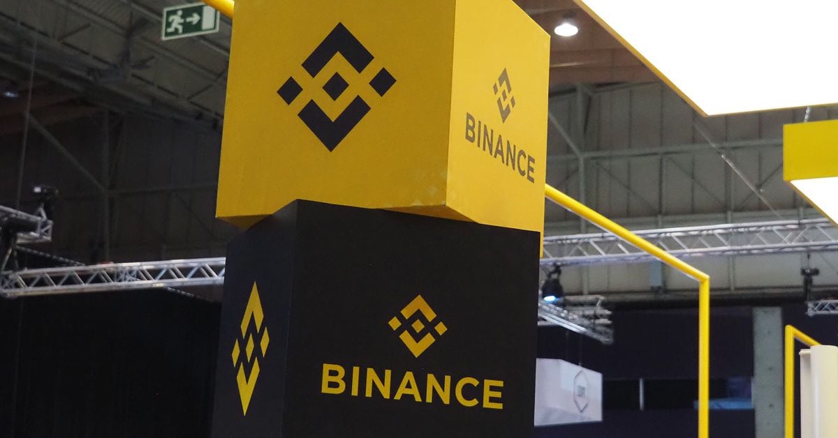 Binance Considers Severing US Ties in Face of Crypto Crackdown: Bloomberg