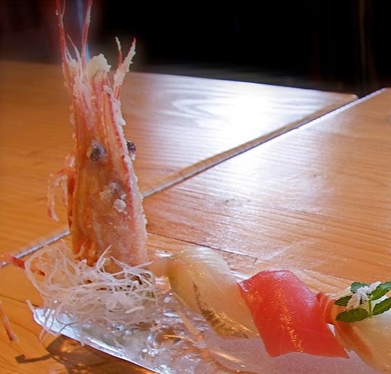 Assorted sushi (Dbarak/Wikimedia Commons)
