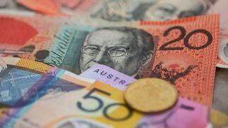 Australian dollars (Squirrel photos/Pixabay)