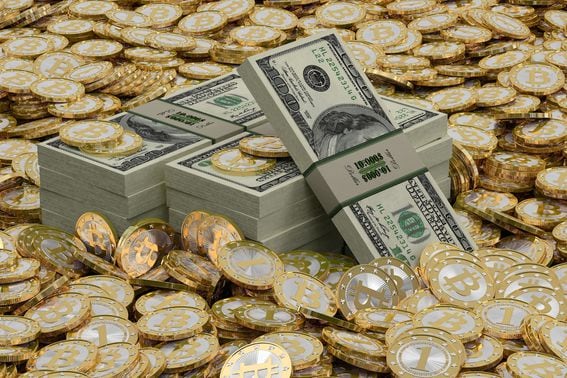 Bitcoins & US dollars