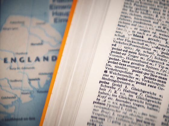 CDCROP: Map of England with German Dictionary (Waldemar Brandt/Unsplash)