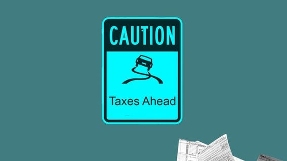 A tax warning. (Yunha Lee/CoinDesk)
