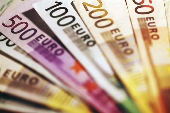 Euro bills (B.Stefanov/Shutterstock)