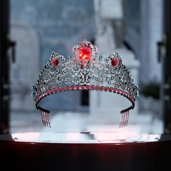 The D&G tiara (UNXD)