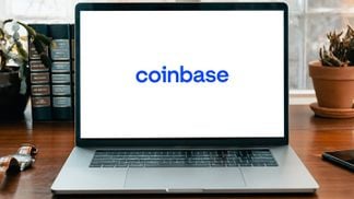 Crypto exchange Coinbase is facing a possible SEC lawsuit. (Piggybank/Unsplash)