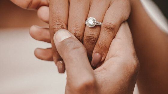 This Company Is Putting Engagement Rings on the Blockchain