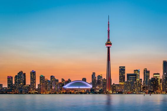 Toronto (Shutterstock)