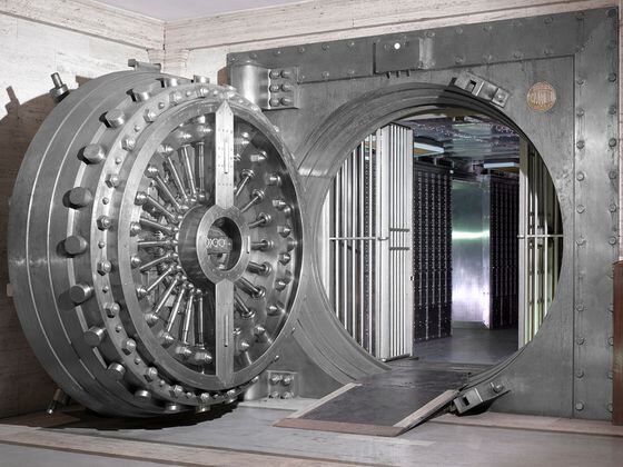 CDCROP: Bank Vault (Peter Dazeley/Getty Images)