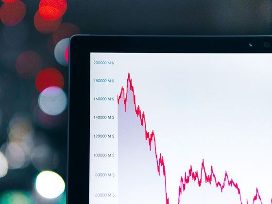 CDCROP: Charts Indices Stocks on a laptop (Unsplash)