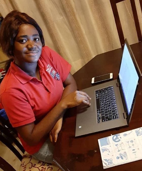 Nigerian student Gyam Queen is now able to learn online. Thanks to crypto mining. 