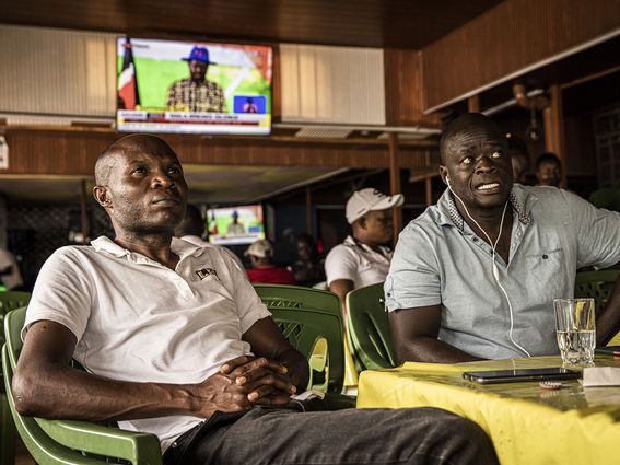 Kenyans watching the results of last week's presidential election. (Ed Ram/Getty Images)