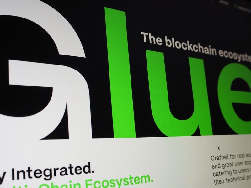 Crypto Sleuth Ogle Proposes Security-Centric 'Glue' Blockchain
