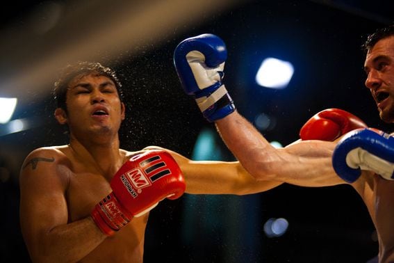 kick-boxing-fighting