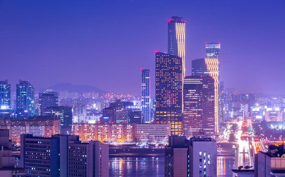 Seoul, South Korea's skyline (PKphotograph/Shutterstock)