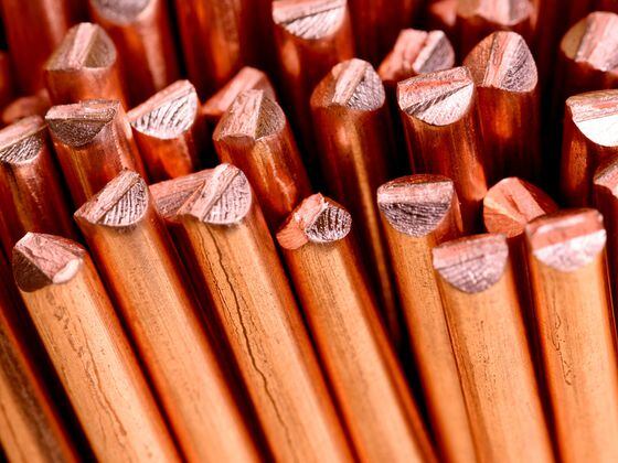 CDCROP: Close up of Copper wire (Shutterstock)