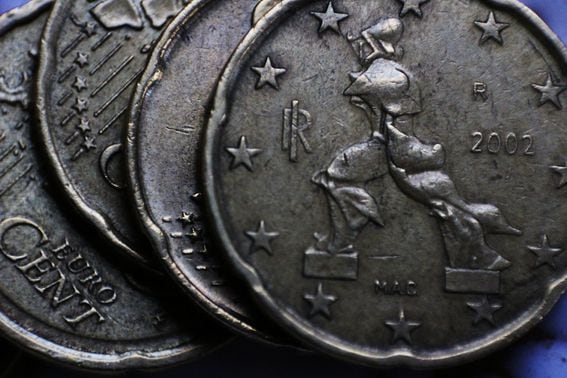 Italian euro cents coins