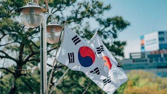South Korea flag (Daniel Bernard/ Unsplash)