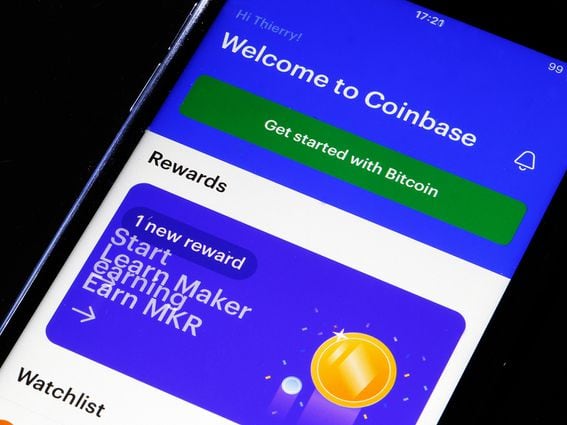 CDCROP: Coinbase Cryptocurrency Exchange Website app on smartphone (Chesnot/Getty Images)