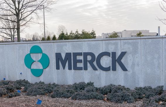 Merck, IBM, KPMG and Walmart built their drug tracking trial on Hyperledger Fabric. (Credit: JHVEPhoto / Shutterstock)