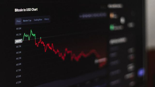 Bitcoin Slips Below $28K After Touching Highest Level Since June