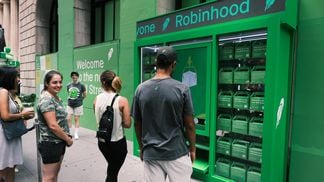 A Robinhood pop-up kiosk (Photo by Spencer Platt/Getty Images)