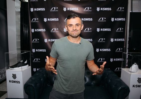 Gary Vaynerchuk Doodle Outsells Warhol, Pollock, Neel and More at  Christie's Auction