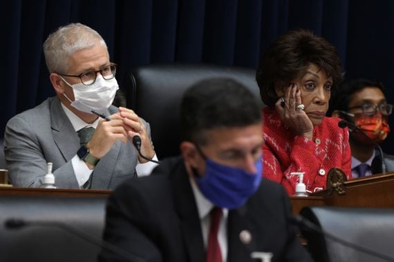 House Financial Services Committee Chair Patrick McHenry (left) and Ranking Member Maxine Waters (Alex Wong/Getty Images)