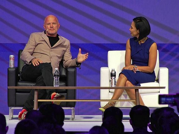 Galaxy Digital CEO Mike Novogratz talks to Bloomberg's Haslinda Amin at the Token 2049 conference in Singapore in September. (Sam Reynolds/CoinDesk)