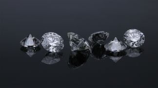 Diamonds (Edgar Soto/Unsplash)