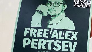 Free Alex Pertsev poster spotted outside the courthouse (Jack Schickler/CoinDesk)