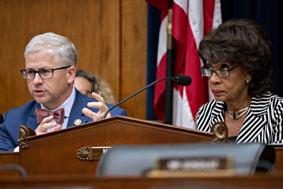 Reps. Patrick McHenry (left) and Maxine Waters (Andrew Harrer/Bloomberg via Getty Images)