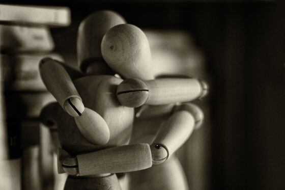 stick figures hug